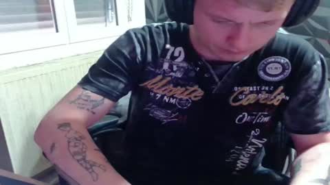 Snapshot of niglo620 chatting on June 1, 2026, 1:02 pm niglo620 online show from June 1, 2026, 1:02 pm