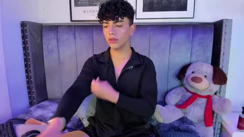 niick_twink online show from October 8, 2025, 7:33 pm