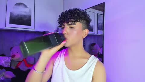 niick_twink online show from October 20, 2025, 8:09 pm