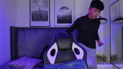 niick_twink online show from November 5, 2025, 8:20 pm