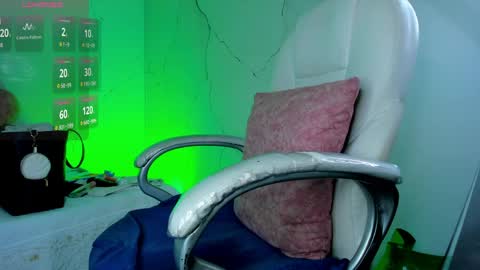 Anni online show from April 11, 2026, 7:45 am