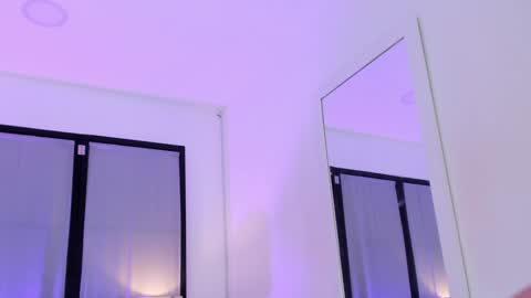 Niicole online show from December 11, 2024, 7:14 pm