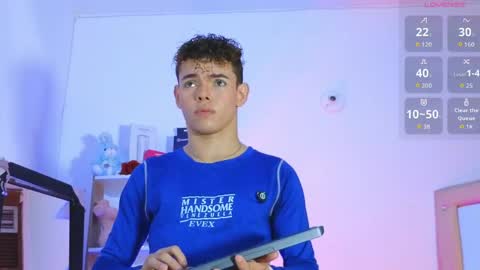 Snapshot of nijinsky_latinboy chatting on May 7, 2026, 11:04 am Nijinsky online show from May 7, 2026, 11:04 am