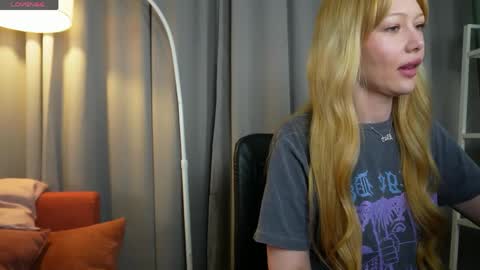 Snapshot of nika_dream_ chatting on May 18, 2026, 9:09 pm LIana online show from May 18, 2026, 9:09 pm
