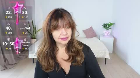 Nika light online show from December 17, 2025, 12:33 pm