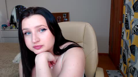 nikaking22 online show from December 19, 2024, 9:06 pm