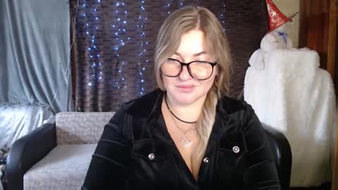 Snapshot of nikaskylink chatting on November 7, 2025, 5:07 am Nika online show from November 7, 2025, 5:07 am