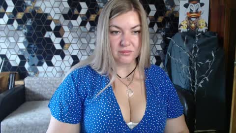 Nika online show from April 8, 2026, 5:07 am