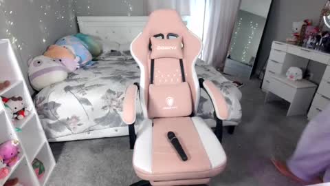 nikayasworld online show from July 31, 2026, 2:33 am