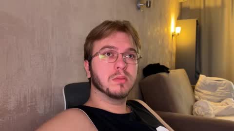 Celine online show from November 5, 2025, 6:57 am