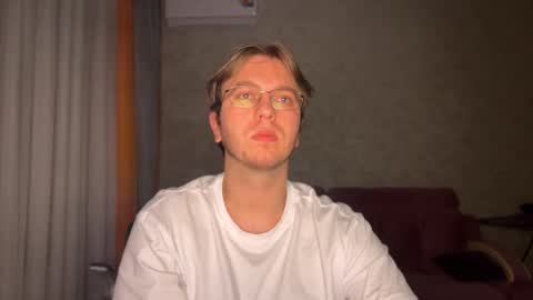 Celine online show from November 30, 2025, 10:14 pm