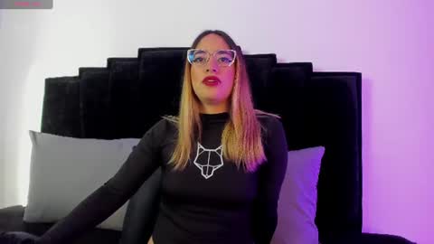 Snapshot of nikholle_ chatting on July 20, 2026, 1:24 pm Nikholle online show from July 20, 2026, 1:24 pm