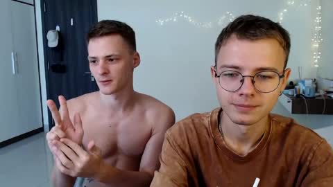 nikikerry_cum_ online show from May 23, 2026, 3:23 am