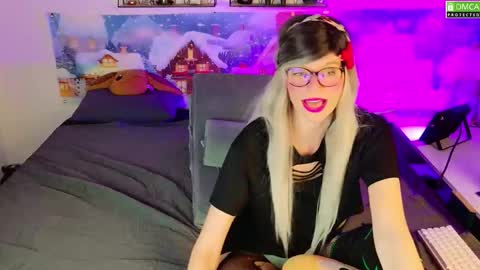 Kitty Chatte online show from January 13, 2026, 9:20 pm