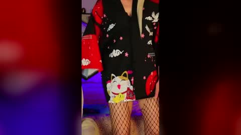 Kitty Chatte online show from May 10, 2026, 12:43 pm