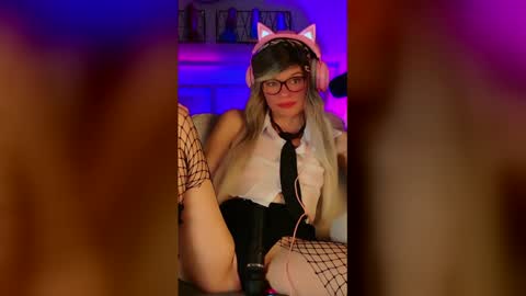 Kitty Chatte online show from May 16, 2026, 7:05 am