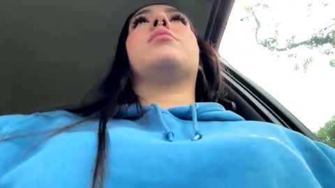 Snapshot of nikkii_vegaa chatting on October 12, 2025, 1:32 pm Nikki online show from October 12, 2025, 1:32 pm