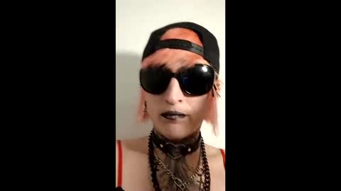 nikkimeows online show from April 12, 2026, 6:18 am