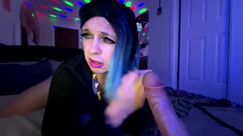 Nikki Neverland online show from April 15, 2026, 2:51 am