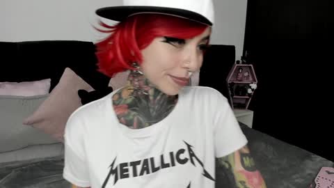 Nikki Ramone   online show from December 20, 2024, 3:21 pm