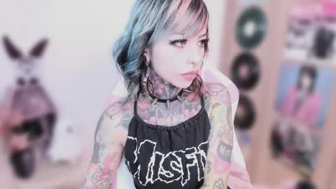 Nikki Ramone   online show from February 5, 2026, 10:31 am