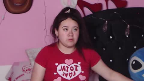 Snapshot of nikkirous_ chatting on January 7, 2025, 7:59 pm Nikkirous online show from January 7, 2025, 7:59 pm