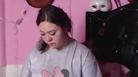 Snapshot of nikkirous_ chatting on January 16, 2025, 2:08 pm Nikkirous online show from January 16, 2025, 2:08 pm