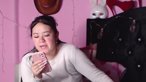 Snapshot of nikkirous_ chatting on January 18, 2025, 5:15 pm Nikkirous online show from January 18, 2025, 5:15 pm