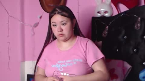 Snapshot of nikkirous_ chatting on January 20, 2025, 5:06 pm Nikkirous online show from January 20, 2025, 5:06 pm