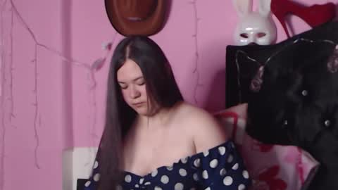 Snapshot of nikkirous_ chatting on January 24, 2025, 3:02 pm Nikkirous online show from January 24, 2025, 3:02 pm