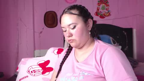 Snapshot of nikkirous_ chatting on February 10, 2025, 6:56 pm Nikkirous online show from February 10, 2025, 6:56 pm