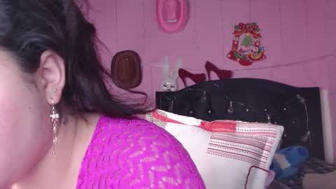 Snapshot of nikkirous_ chatting on February 11, 2025, 3:40 pm Nikkirous online show from February 11, 2025, 3:40 pm