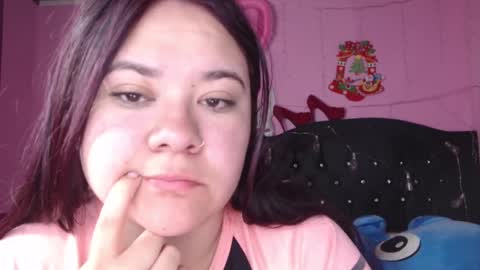 Snapshot of nikkirous_ chatting on March 12, 2025, 12:36 pm Nikkirous online show from March 12, 2025, 12:36 pm