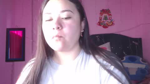 Snapshot of nikkirous_ chatting on October 17, 2025, 12:19 pm Nikkirous online show from October 17, 2025, 12:19 pm