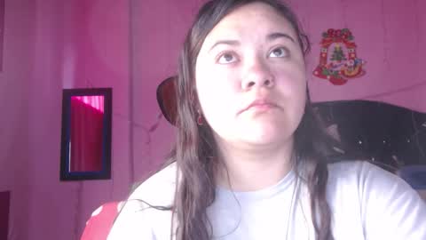 Snapshot of nikkirous_ chatting on October 20, 2025, 12:27 pm Nikkirous online show from October 20, 2025, 12:27 pm