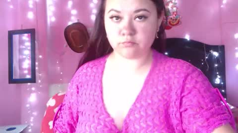 Snapshot of nikkirous_ chatting on November 7, 2025, 3:01 pm Nikkirous online show from November 7, 2025, 3:01 pm