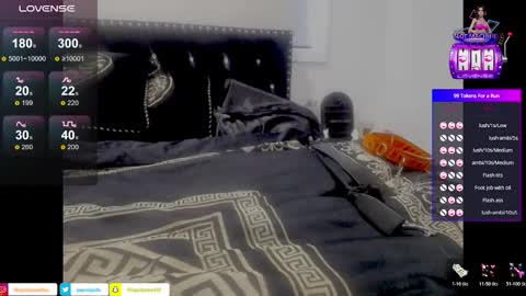 Niquita Sparkles online show from April 17, 2026, 5:43 am