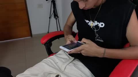 niklaus_wolf online show from March 31, 2026, 7:14 pm