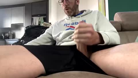 Snapshot of nikofatcock chatting on March 28, 2026, 9:31 am Niko online show from March 28, 2026, 9:31 am