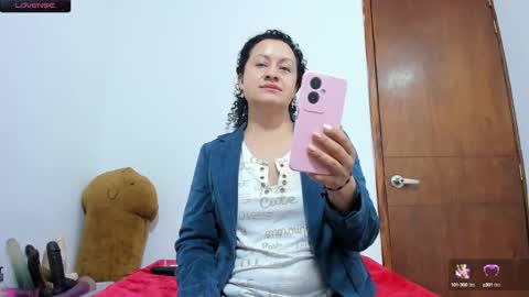 Snapshot of nikol32__ chatting on December 16, 2024, 12:16 pm dayan online show from December 16, 2024, 12:16 pm