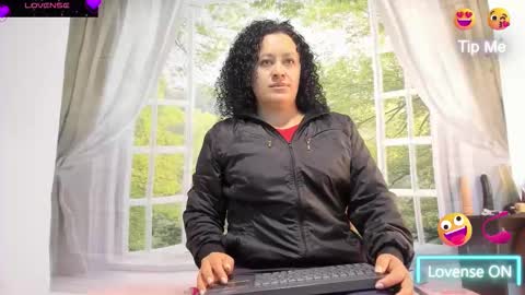 Snapshot of nikol32__ chatting on October 1, 2025, 1:06 pm dayan online show from October 1, 2025, 1:06 pm