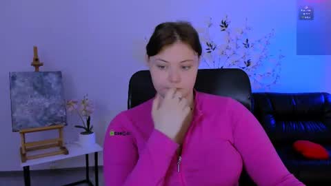 Snapshot of nikol_kitt chatting on July 18, 2026, 6:34 pm Little Niko Help me reach my goals online show from July 18, 2026, 6:34 pm