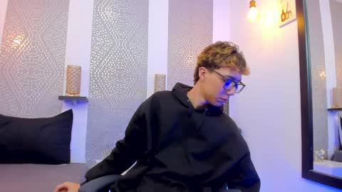 Snapshot of nikolay_gregori chatting on December 8, 2024, 7:05 am online show from December 8, 2024, 7:05 am