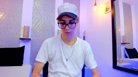 Snapshot of nikolay_gregori chatting on January 8, 2025, 7:03 am online show from January 8, 2025, 7:03 am