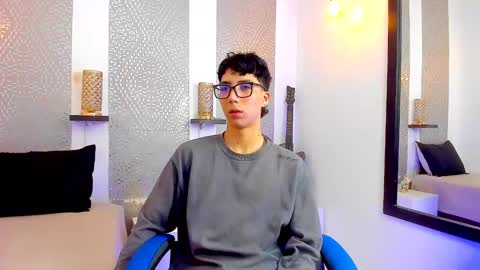Snapshot of nikolay_gregori chatting on January 26, 2025, 3:59 am online show from January 26, 2025, 3:59 am