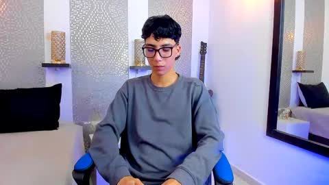 Snapshot of nikolay_gregori chatting on January 26, 2025, 10:02 am online show from January 26, 2025, 10:02 am
