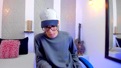 Snapshot of nikolay_gregori chatting on January 27, 2025, 4:09 am online show from January 27, 2025, 4:09 am