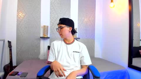 Snapshot of nikolay_gregori chatting on February 3, 2025, 7:07 am online show from February 3, 2025, 7:07 am