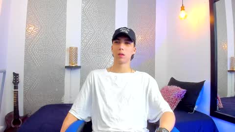 Snapshot of nikolay_gregori chatting on February 9, 2025, 4:04 am online show from February 9, 2025, 4:04 am