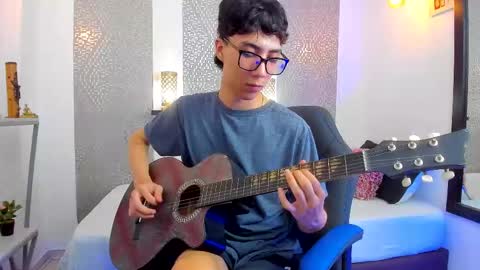 Snapshot of nikolay_gregori chatting on February 10, 2025, 7:15 am online show from February 10, 2025, 7:15 am